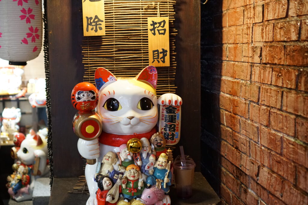 サムネイル、招き猫の写真